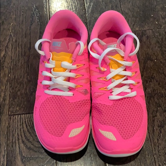 Nike Shoes - Nike free run 5.0